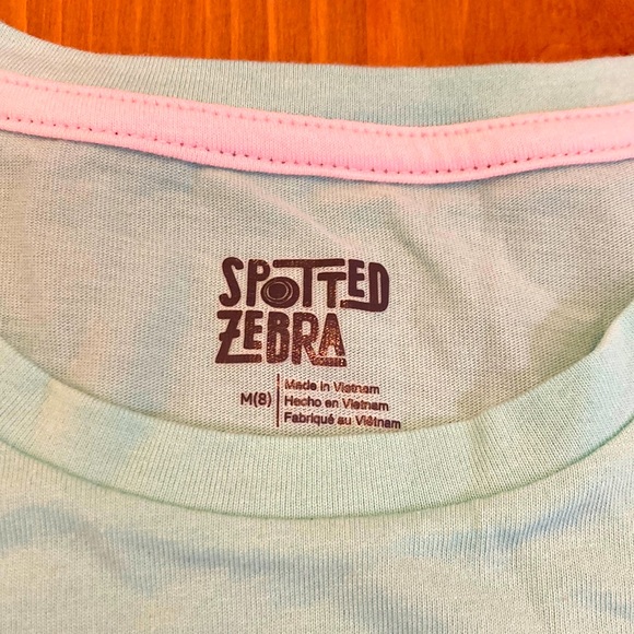 NWT Spotted Zebra Size M (8) “Peace, Love & Donuts” Cotton shirt - Picture 2 of 3